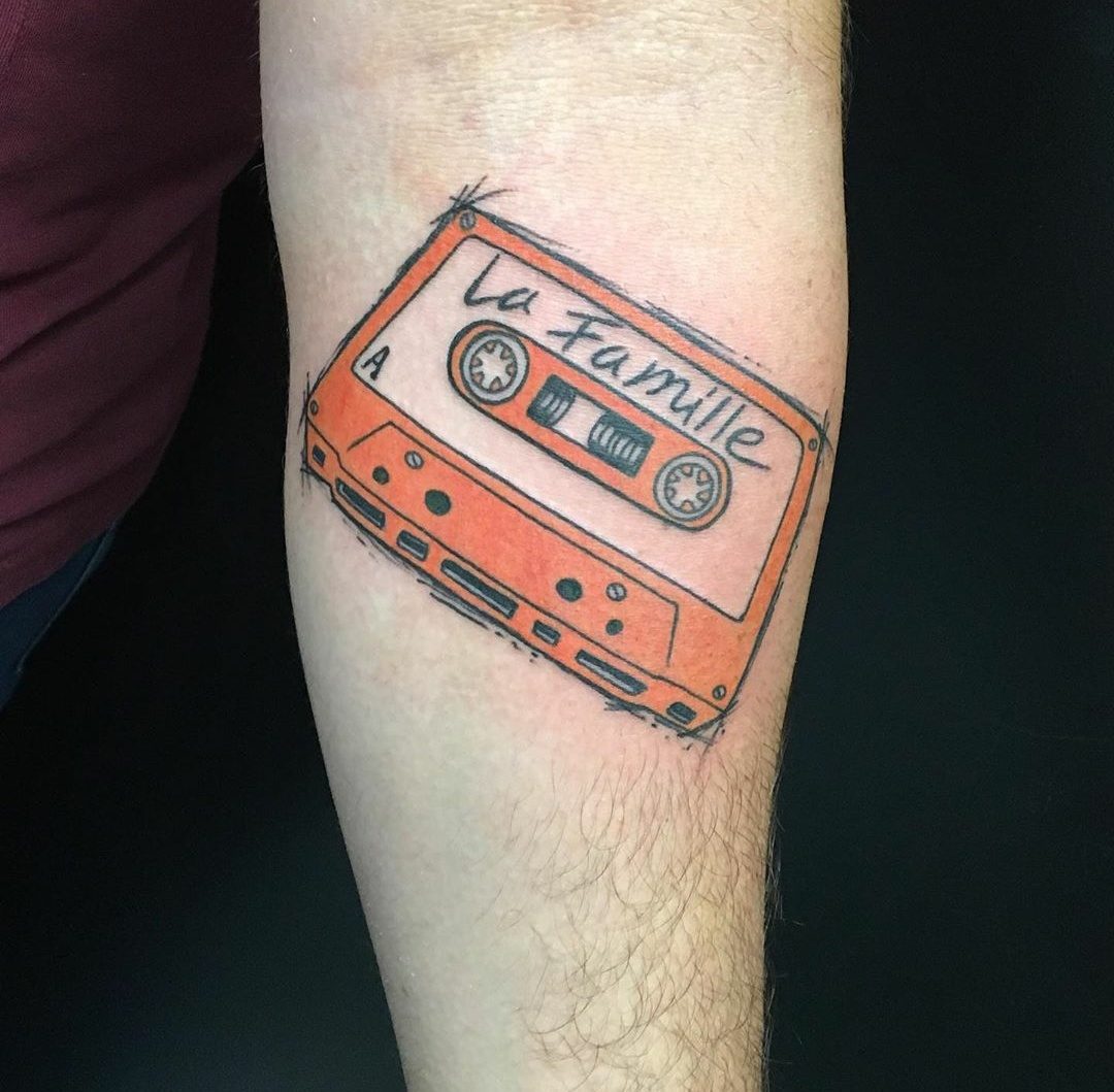 Cassette audio « La Famille » en couleur — Big Cyrus