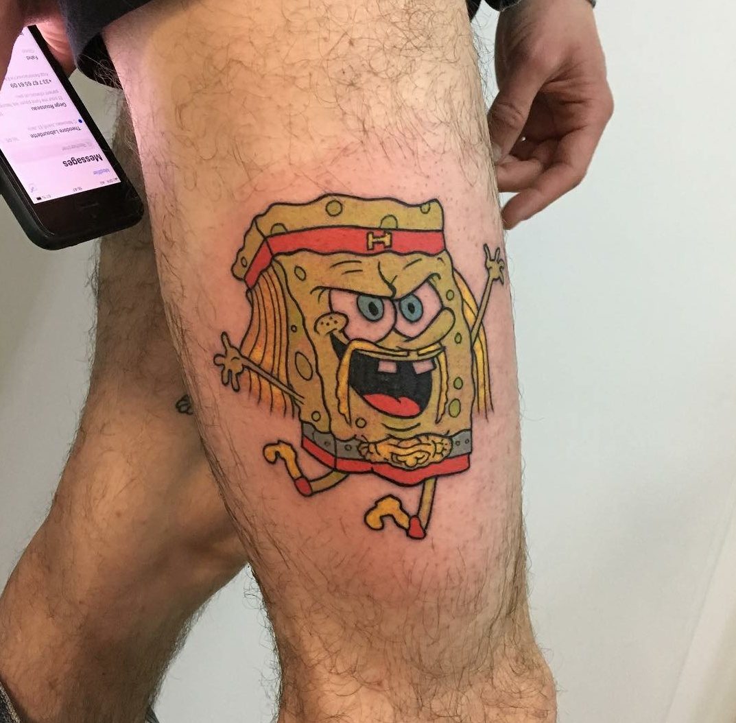 Bob l'éponge version guerrier en couleur sur cuisse — Big Cyrus