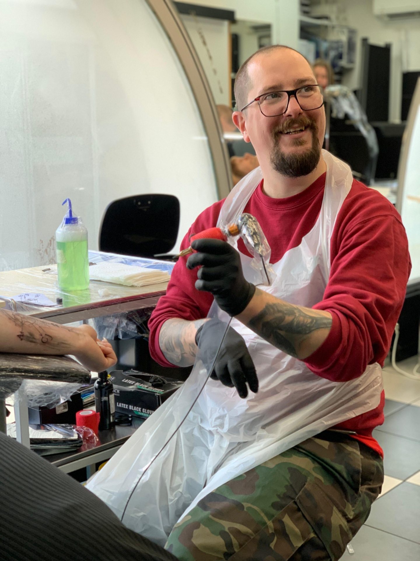 Big Cyrus — tatoueur chez Casa de Leões