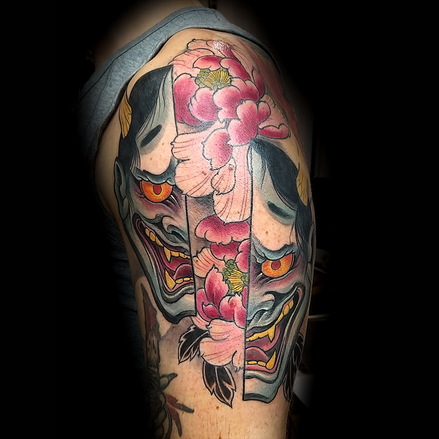Tatouage japonais Hannya couleur sur épaule par Diego Moraes